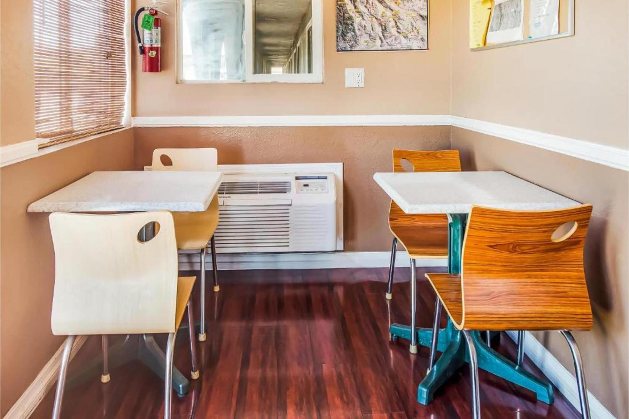 Hotel Europa Ridgecrest Dış mekan fotoğraf
