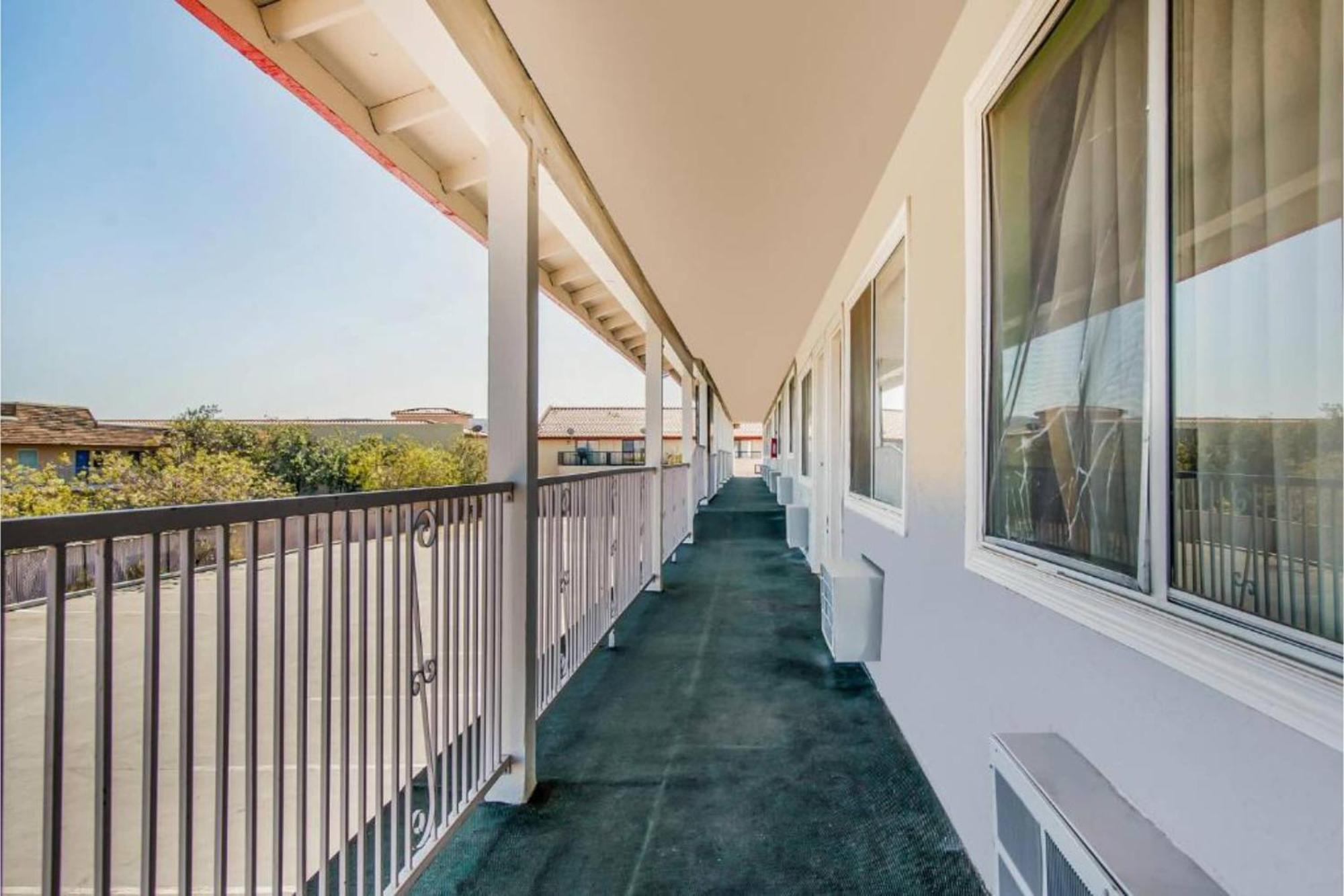 Hotel Europa Ridgecrest Dış mekan fotoğraf